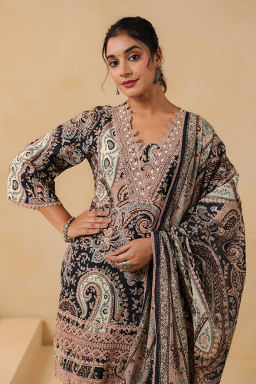 Timeless Paisley Pattern