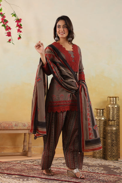 Shruti Farsi Salwar Set