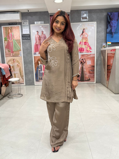 Pushpa Hand-Embroidered Set