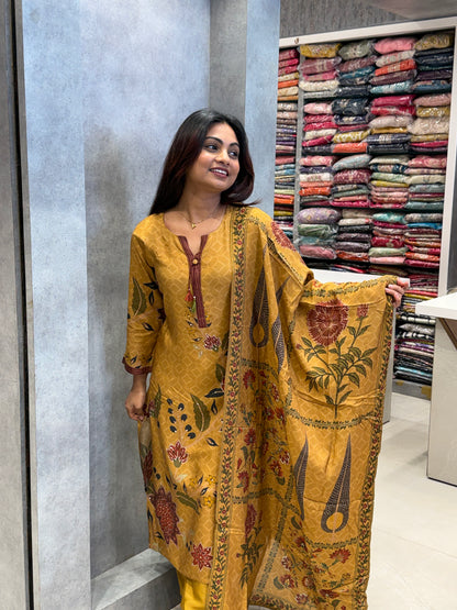 Zayra Ethnic Co-ord Set with Dupatta in Muslin Silk