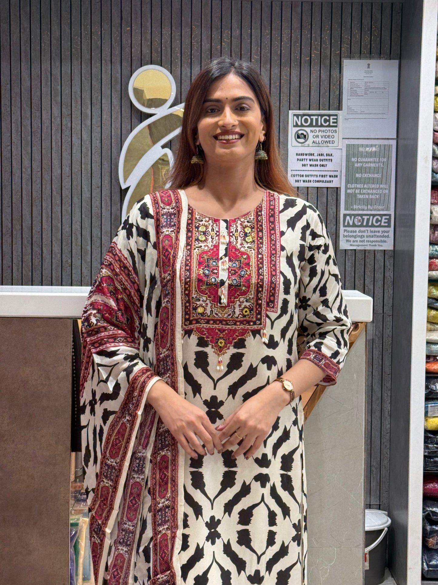 Kalakriti Silk Crepe Set