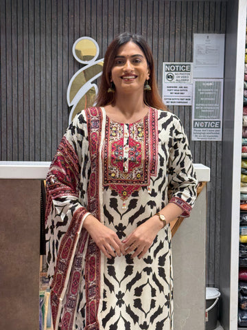 Kalakriti Silk Crepe Set
