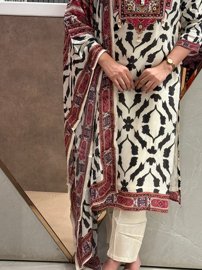 Kalakriti Silk Crepe Set