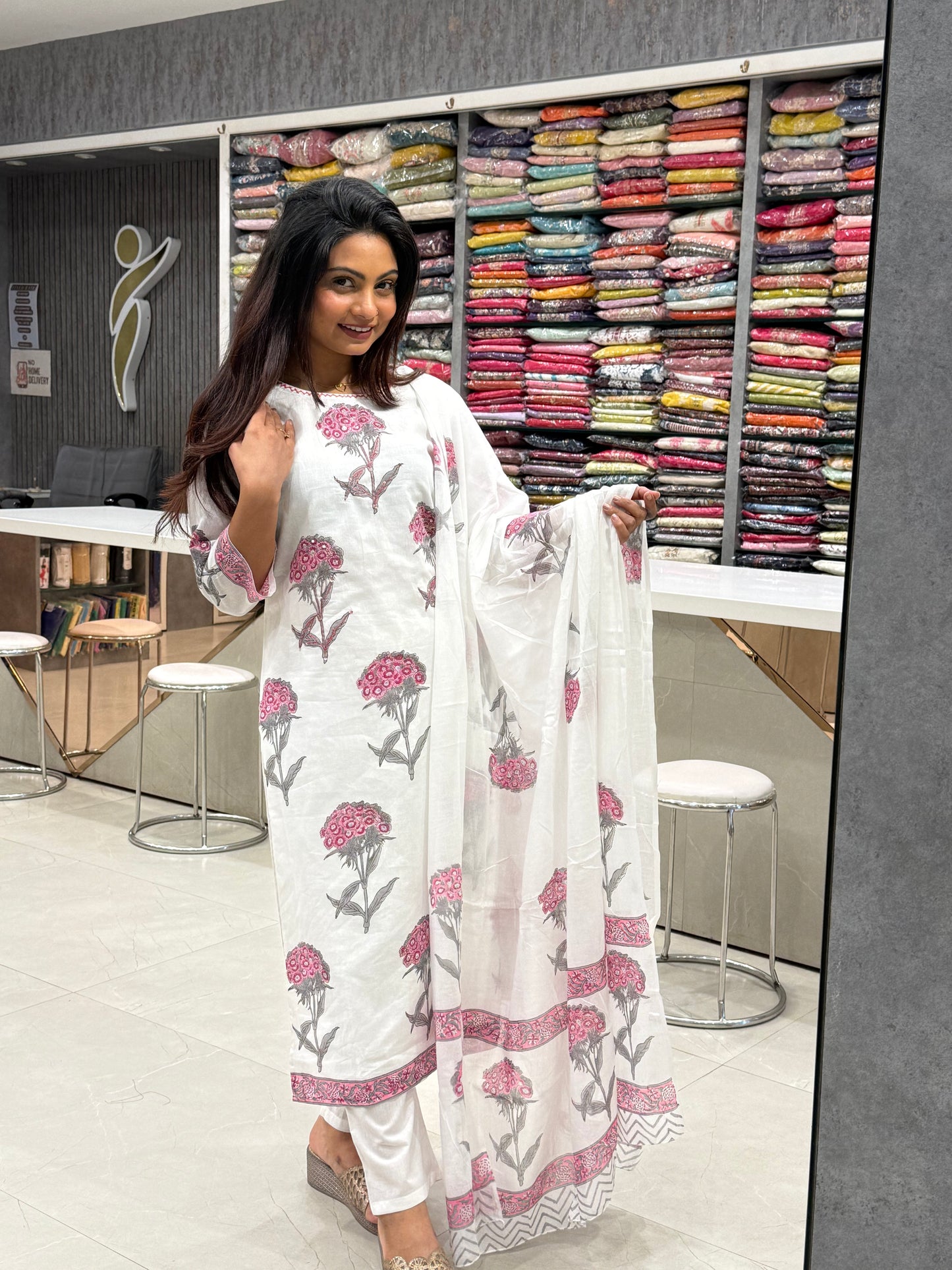 Gulabi Kiran Mul Cotton Set