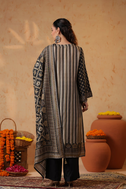 Noor Heritage Kurta & Dupatta Set in Muslin Silk