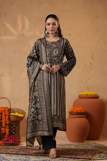 Noor Heritage Kurta & Dupatta Set in Muslin Silk
