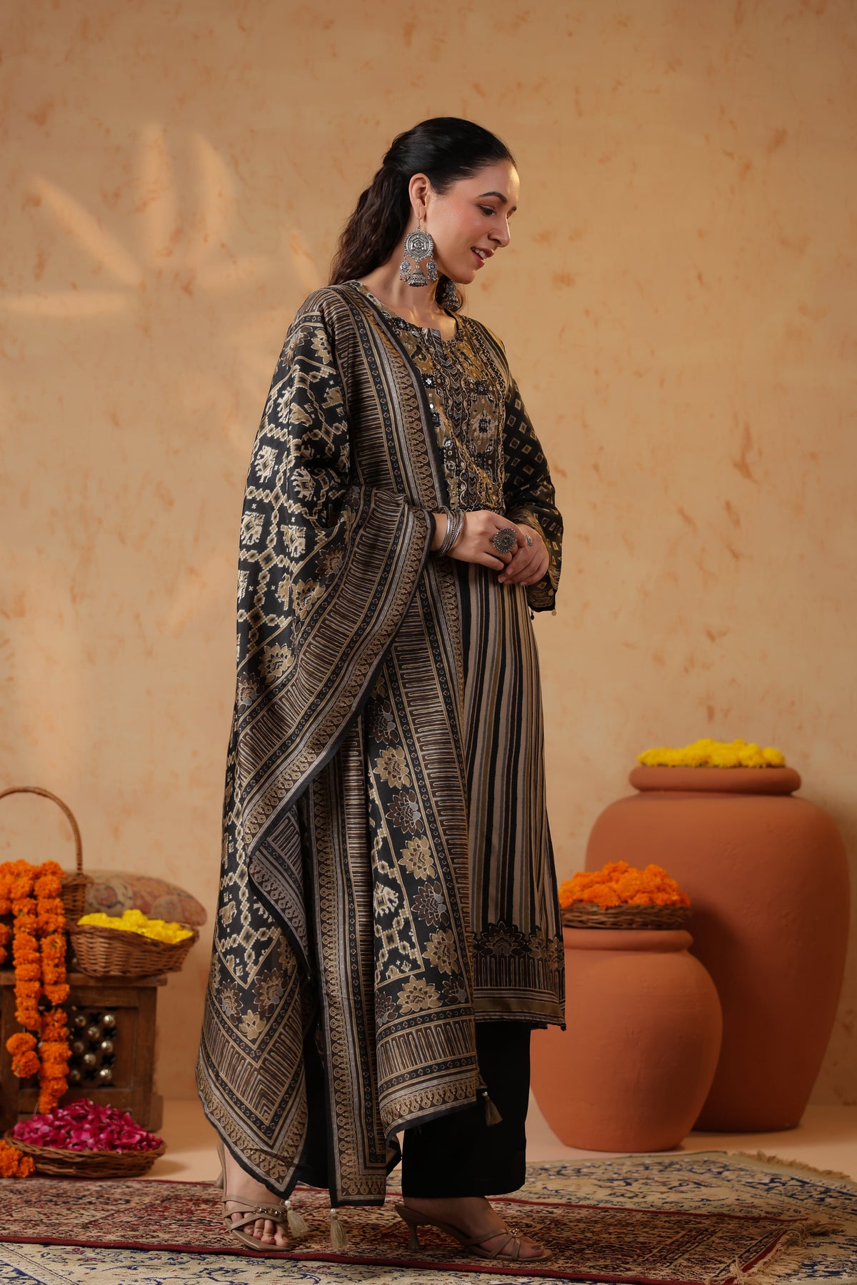 Noor Heritage Kurta & Dupatta Set in Muslin Silk