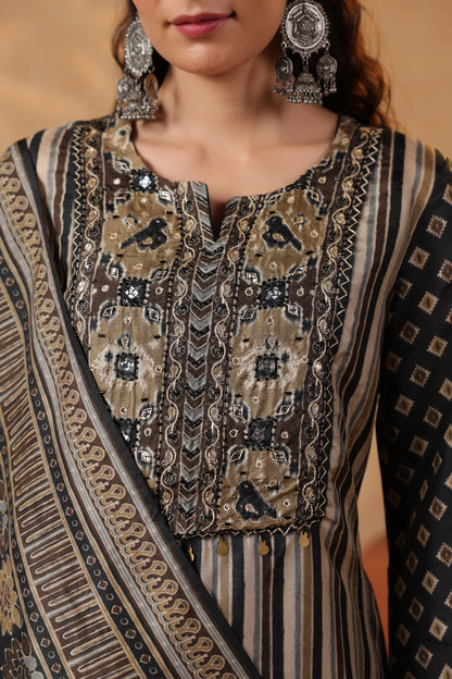 Noor Heritage Kurta & Dupatta Set in Muslin Silk
