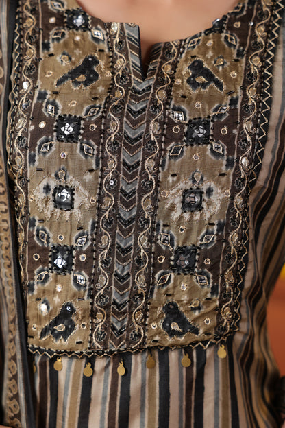 Noor Heritage Kurta & Dupatta Set in Muslin Silk