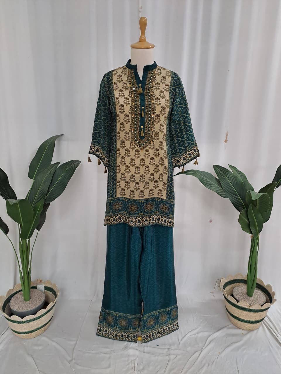 Teal Grace – Crepe Silk Designer 2-Piece Co-Ord Set